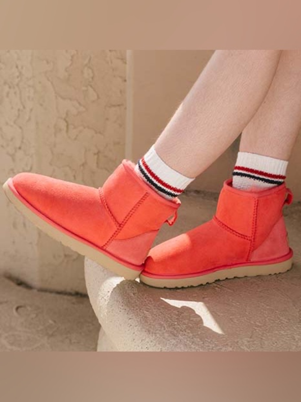 Size 8 UGG Classic Mini II Hibiscus Pink (HSPK)